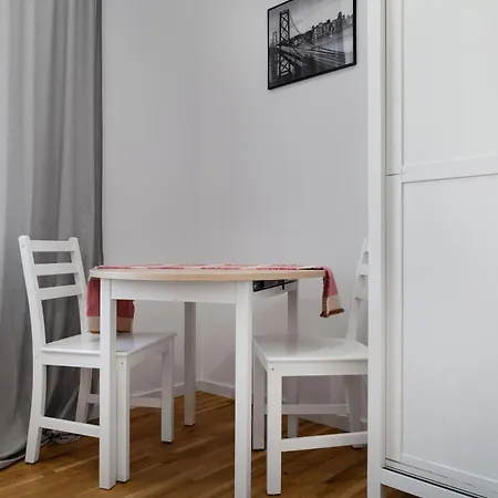 Househost Starowislna 75-2